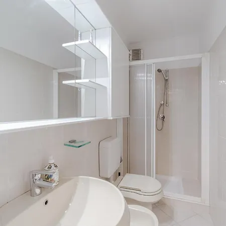 Guesthost - Bandiera Blu Apartment Moneglia